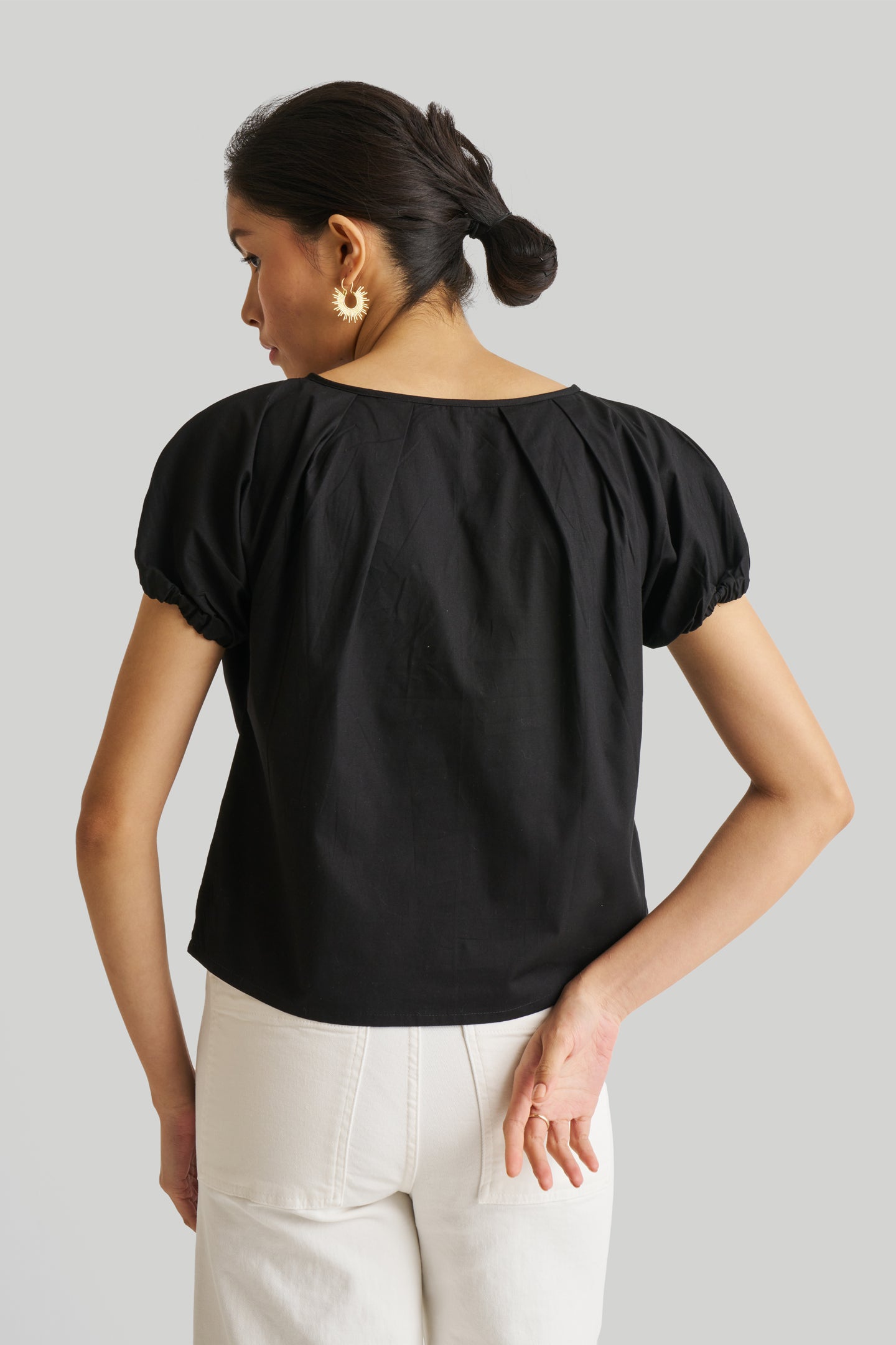 Cotton Balloon Sleeve Top in Black